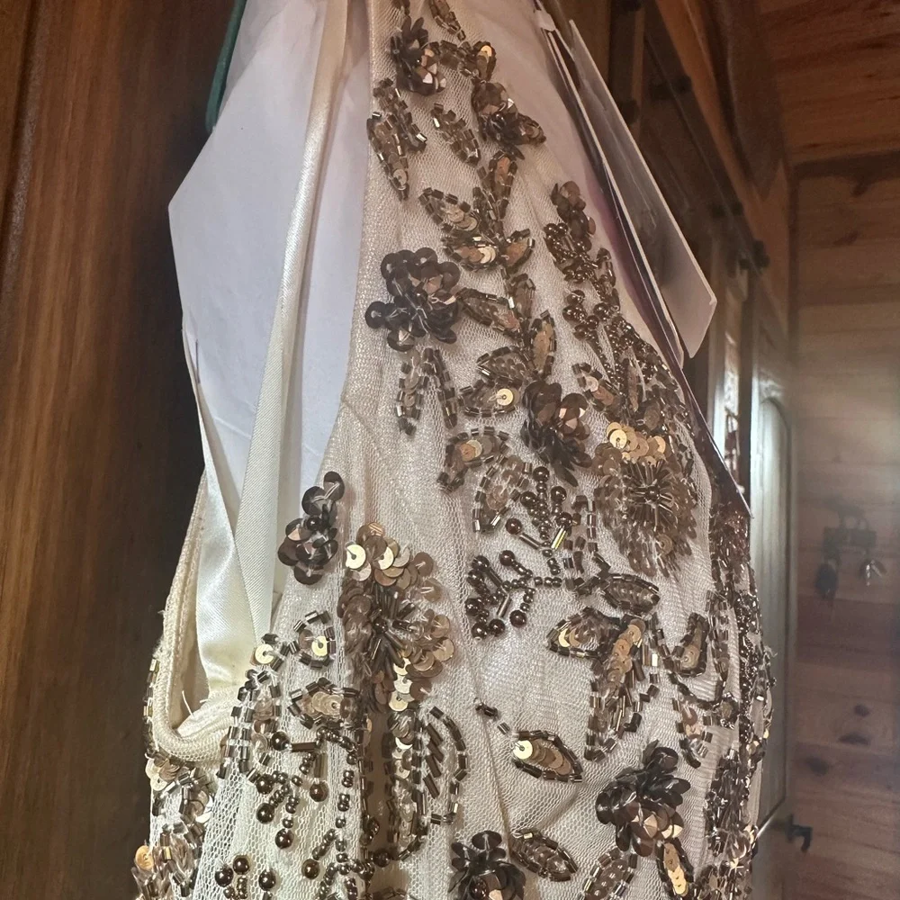 Mac Duggal Fall 2023 gown #5955 Geat condition! Size 8 - Picture 12 of 15